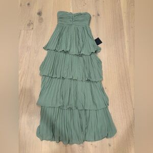 New with tags Lulus sage strapless maxi dress size S